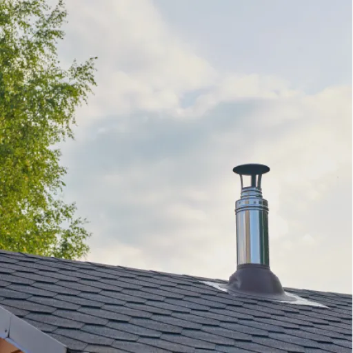 Schornstein auf dem Hausdach