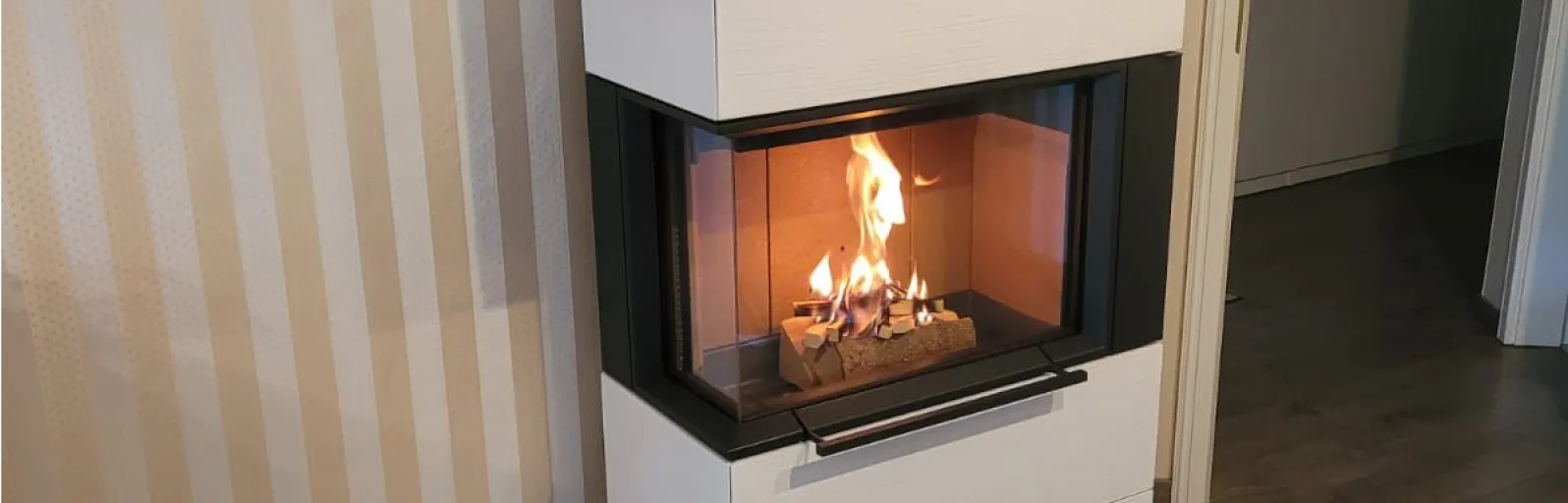 Beispielbild fertig eingebauter Kaminofen