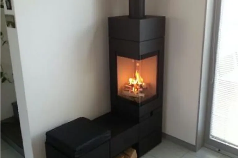 Beispielbild fertig eingebauter Kaminofen
